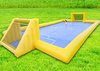 สนามฟุตบอลเกมกีฬาทำให้พองกลางแจ้ง 0.55 มม. PVC กันน้ำสนามฟุตบอลพองสำหรับเด็ก