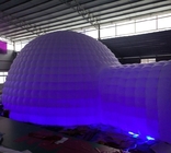 ดีไซน์ใหม่ Outdoor Giant Igloo LED หอเต็นท์ระบายอากาศแบบกุมารแบบ 2 หลุม