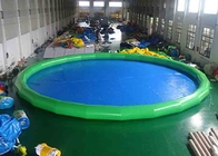 สระว่ายน้ำเป่าลมขนาดใหญ่ Outdoor Giant Blow Up สระว่ายน้ำ Inflatables สำหรับเด็ก