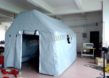 สีเทากันน้ำ 6X4 เมตรเต็นท์เหตุการณ์พองสำหรับกองทัพการแพทย์หรือตั้งแคมป์