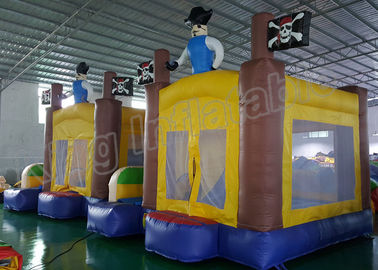 สนามเด็กเล่นกลางแจ้ง Pirate Inflatable Inflatable Jumping Castle สีเหลืองและสีน้ำเงิน