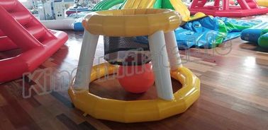 ตลก Airtight ลอยเกมบาสเกตบอลของเล่นน้ำทำให้พองสำหรับสวนสนุก