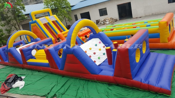 สนามแข่งขันอุปสรรคแบบอัดอัดสูงสุด ผู้ใหญ่ สนามแข่งขันอุปสรรคขนาดใหญ่