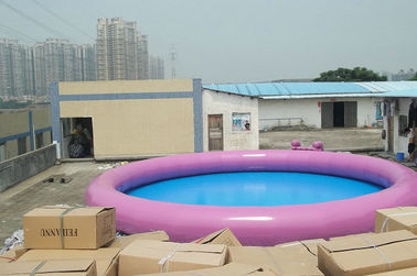 PVC รอบสระว่ายน้ำทำให้พอง