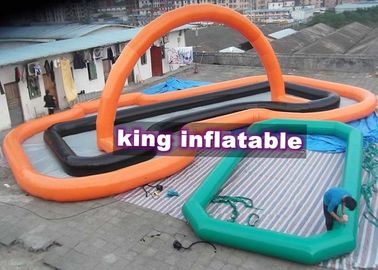 กำหนด PVC เขาวงกตน้ำทำให้พองสำหรับสวนน้ำหลักสูตรว่ายน้ำทำให้พอง