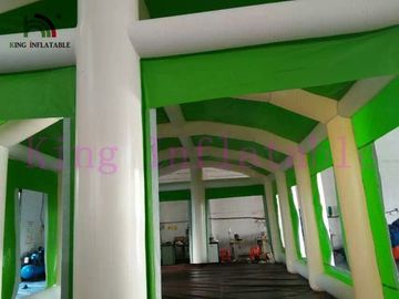 สีเขียว / ขาวกันน้ำยักษ์พองเหตุการณ์เต็นท์ตั้งค่าและรื้อ