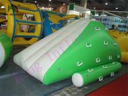 Aqua Custom Inflatable Water Toys / Mini Jumping ภูเขาน้ำแข็งพีวีซีสำหรับผู้ใหญ่และเด็ก