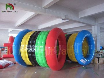 เพลโต 0.9mm พีวีซีผ้าใบกันน้ำทำให้พองน้ำลอยของเล่นกลิ้งที่กำหนดเอง EN14960