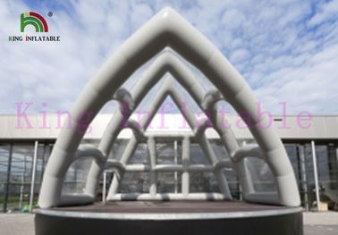 เต็นท์เหตุการณ์พอง PVC สีขาวพร้อมรูปร่างของโรงอุปรากรซิดนีย์และหลังคาโปร่งใส