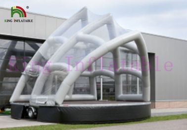 เต็นท์เหตุการณ์พอง PVC สีขาวพร้อมรูปร่างของโรงอุปรากรซิดนีย์และหลังคาโปร่งใส