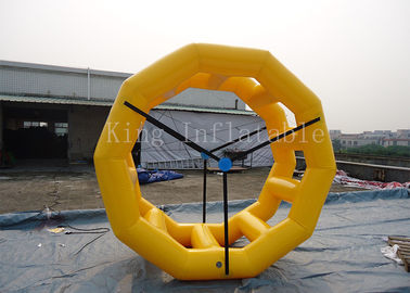2.4m สูง 2.2m เส้นผ่าศูนย์กลางผ้าใบกันน้ำพีวีซีพองน้ำลูกกลิ้ง