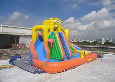 สีเหลืองพองสระว่ายน้ำสไลด์สำหรับสระว่ายน้ำพื้น 8 * 6 * 6 เมตร CE EN14960 SGS EN71