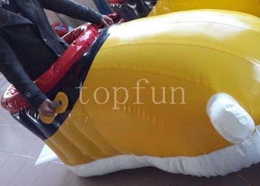 รองเท้าเป่าลมพีวีซีเหลืองสำหรับสนามแข่งที่น่าสนใจสนามฟุตบอลพอง