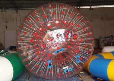พลาสม่า PVC Red Dot Body Zorb Ball พร้อมที่จับที่ปลอดภัยสำหรับปาร์ตี้ส่วนตัว