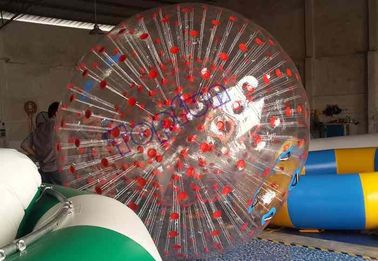 พลาสม่า PVC Red Dot Body Zorb Ball พร้อมที่จับที่ปลอดภัยสำหรับปาร์ตี้ส่วนตัว